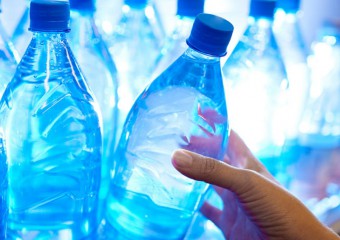 7 причин никогда больше не пить воду в бутылках