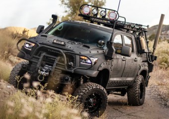 Пикап Toyota Tundra, с которым можно пережить зомби-апокалипсис