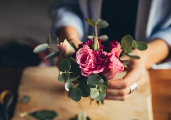 Небезпечний подарунок: які квіти краще не додавати до святкового букета