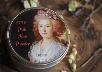 Як фарбували волосся у рожевий і блакитний у 17-18 століттях