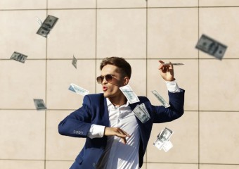 Хочеш стати заможним? Фінансовий радник назвав 5 ключових звичок багатіїв