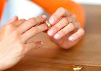 Вдова змогла повернути мільйони, які покійний чоловік передав коханці