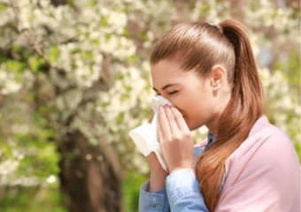 Несподівана ознака сезонної алергії, яку ви ігноруєте