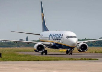 Пілот знепритомнів під час керування літаком: що з пасажирами