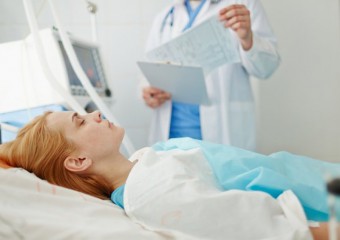 Жінка пережила клінічну смерть і зустріла померлого батька: що сказав