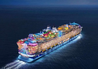 Блогерка показала, якою моторошною може бути ніч посеред океану