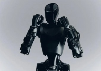 Україна розпочала випробування гуманоїдних роботів Phantom MK-1 на полі бою